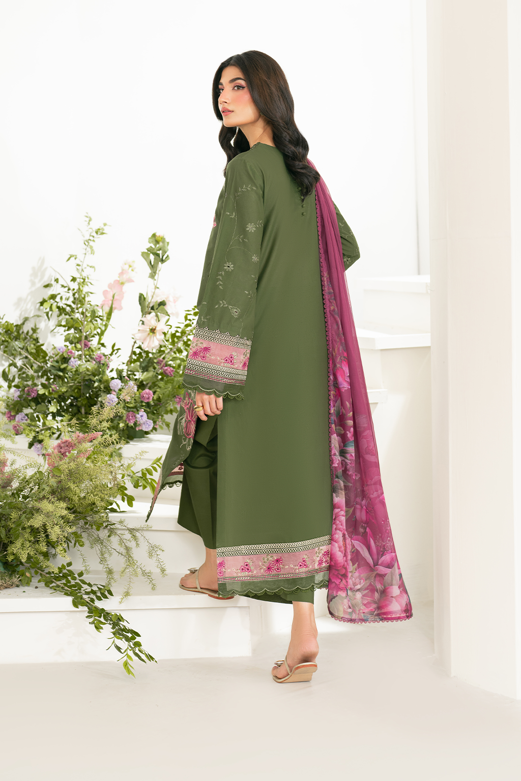 Iznik | Festive Edition | IFE-02 - Official Iznik stockist in UK - Sakeena London