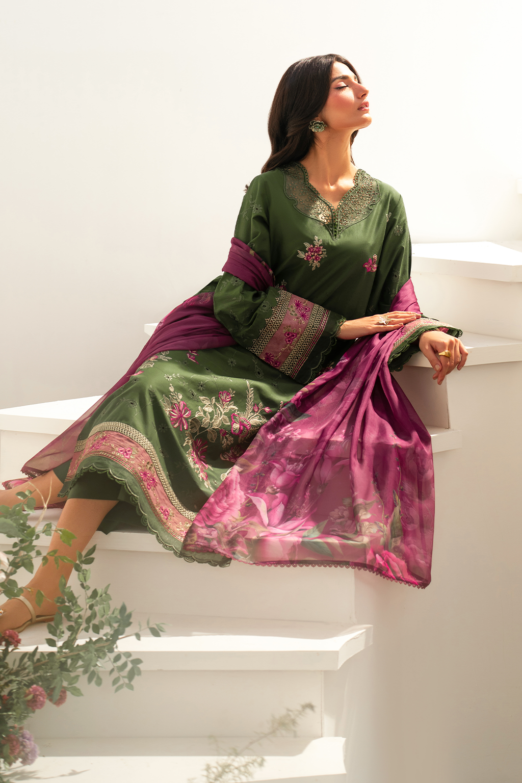 Iznik | Festive Edition | IFE-02 - Official Iznik stockist in UK - Sakeena London