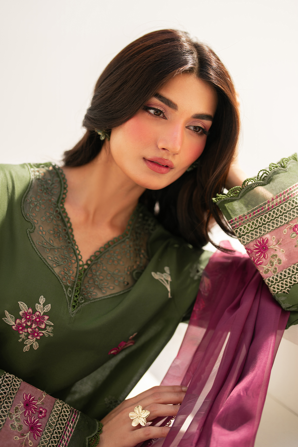 Iznik | Festive Edition | IFE-02 - Official Iznik stockist in UK - Sakeena London
