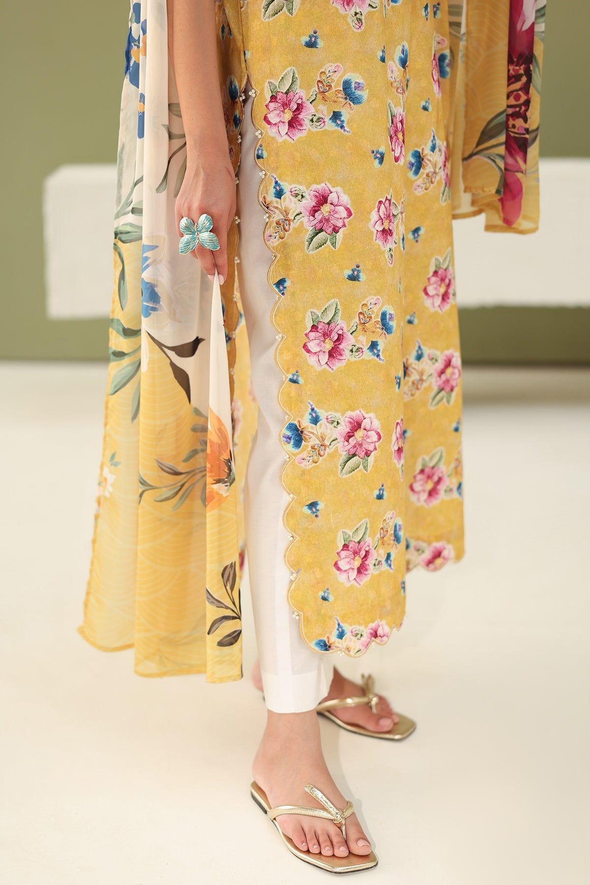 Baroque | Eid Printique | EMBROIDERED PRINTED LAWN UF-4182 - Official Baroque stockist in UK - Sakeena London