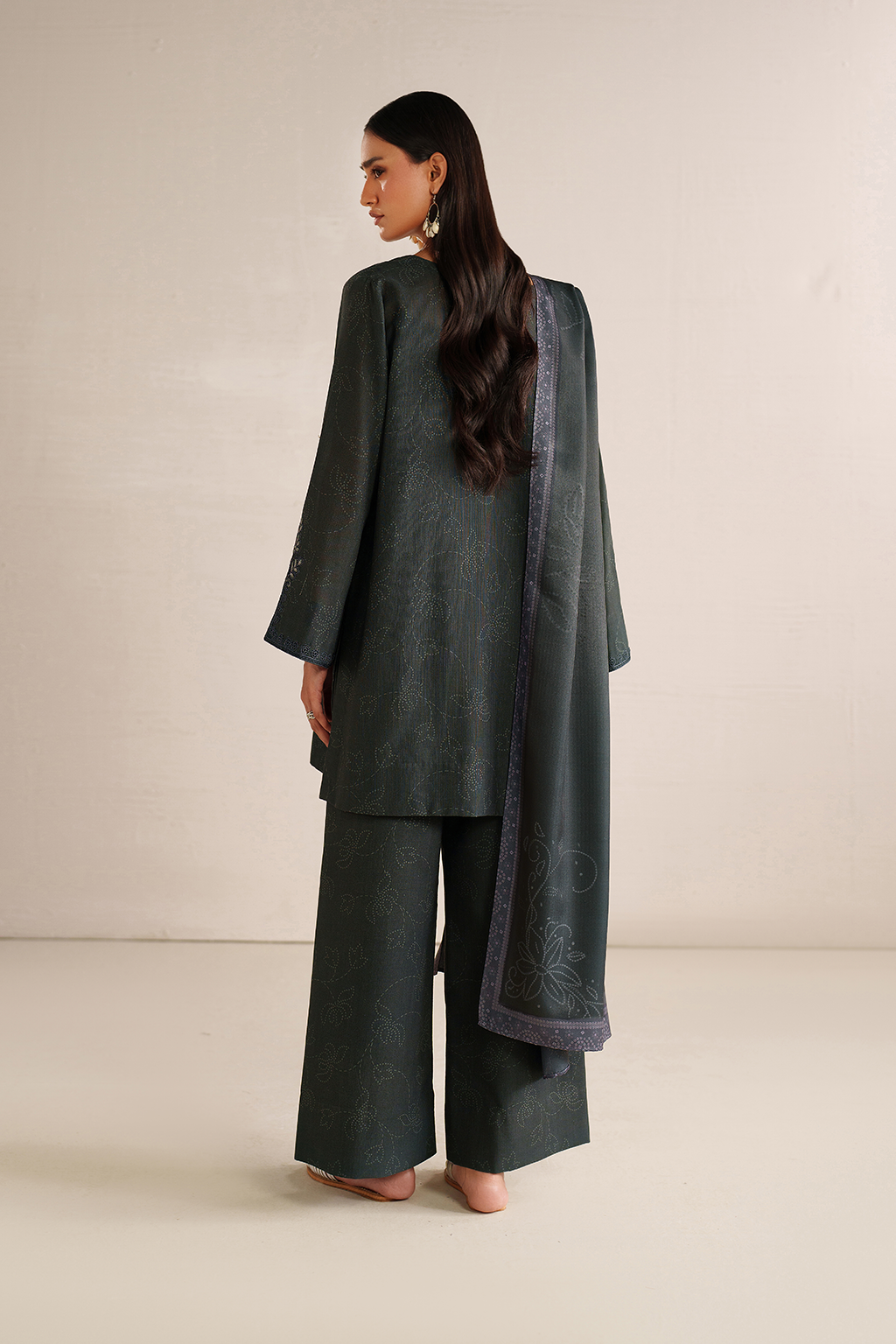 Iznik | Winter Chapter 25 | UE-572 Printed Khaddar - Official Iznik stockist in UK - Sakeena London