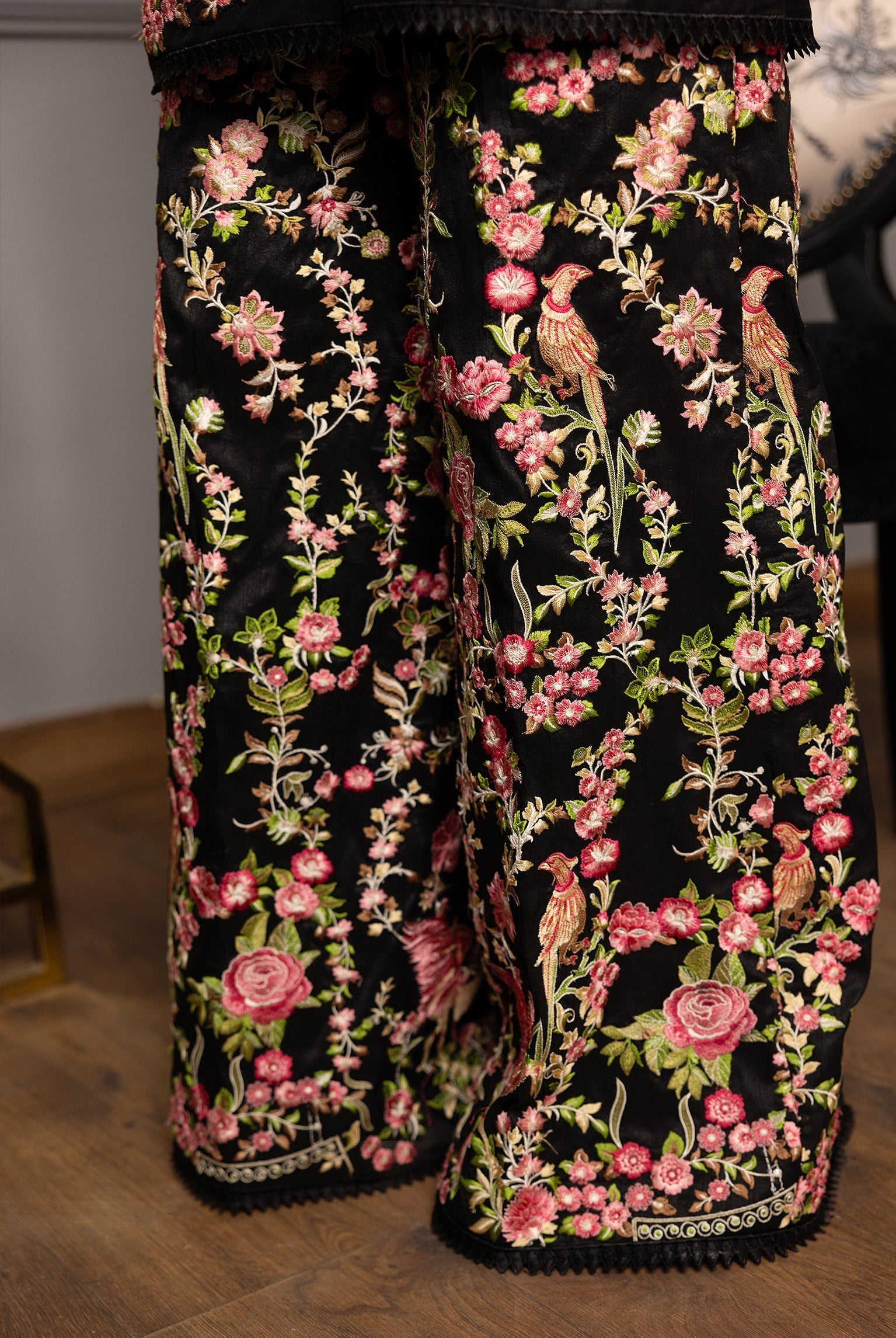 Threads and Motifs | Formal Dresses 24 | 9001 - Official Threads and Motifs stockist in UK - Sakeena London