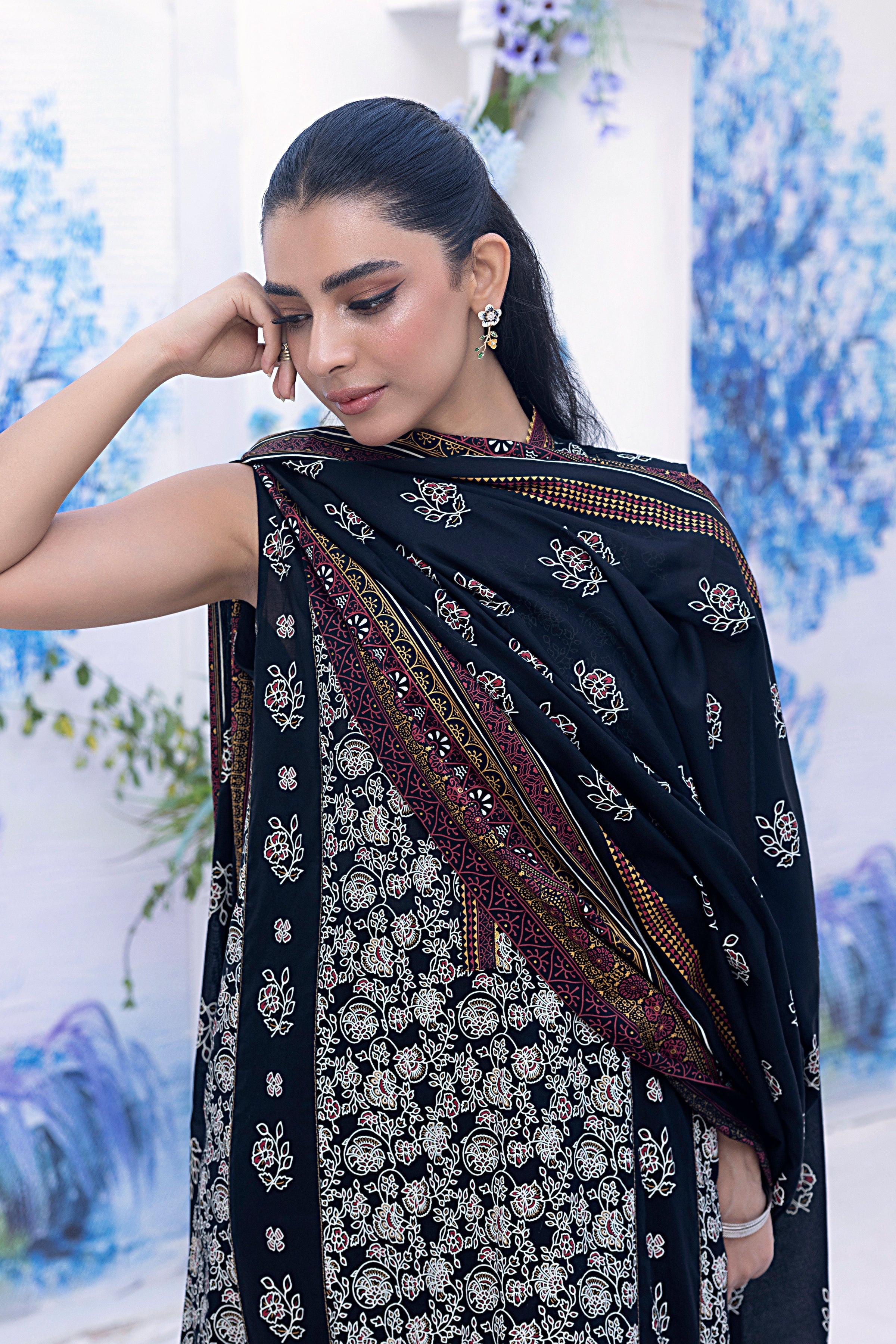 LSM | Winter Marina 24 | 0001-D - Official LSM stockist in UK - Sakeena London