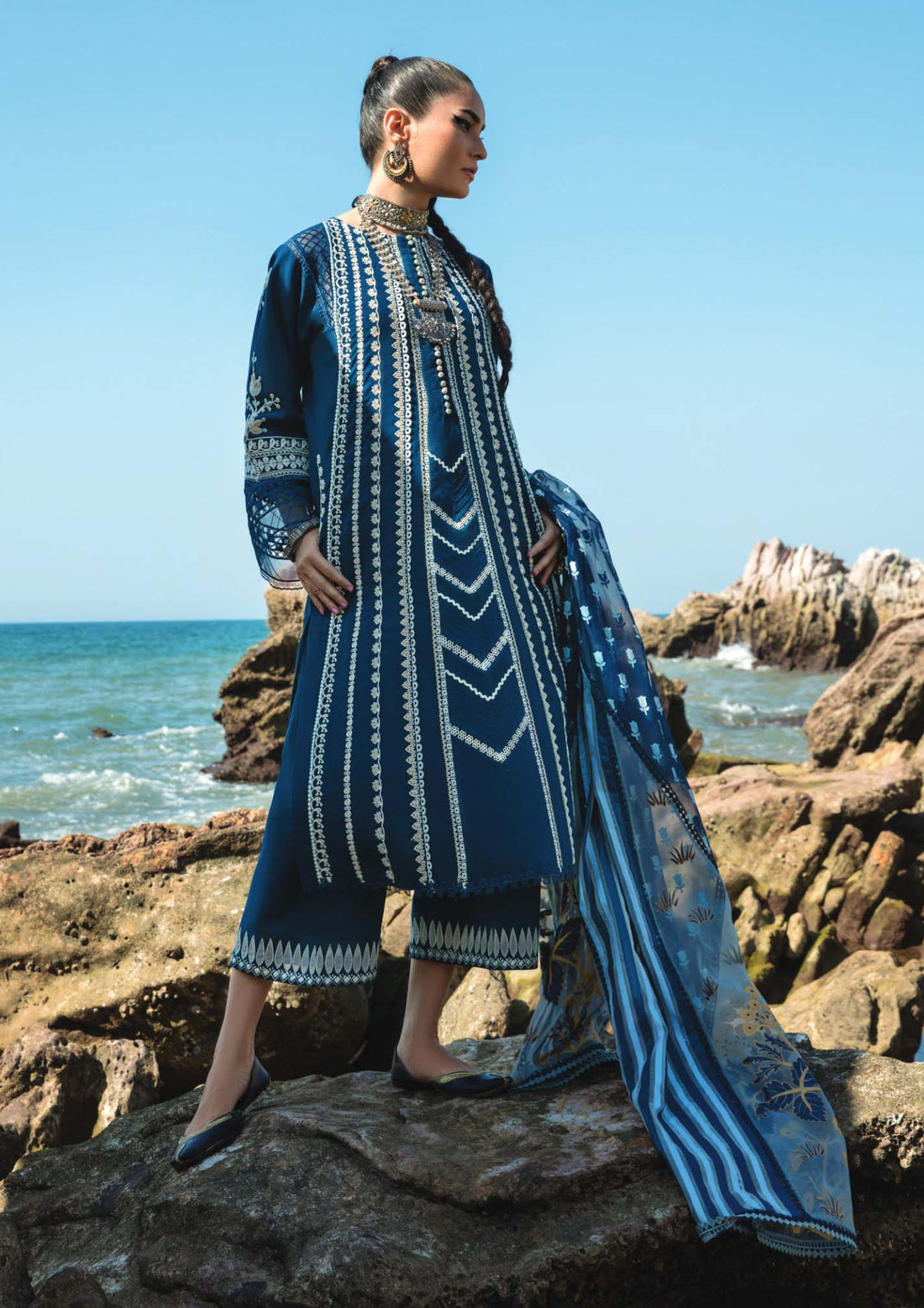 Lawn Collection - Crimson - Marori Dreams - D#04 A