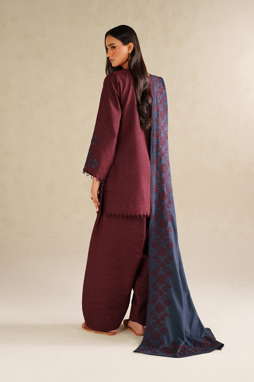Iznik | Winter Chapter 25 | UE-592 Printed Khaddar - Official Iznik stockist in UK - Sakeena London