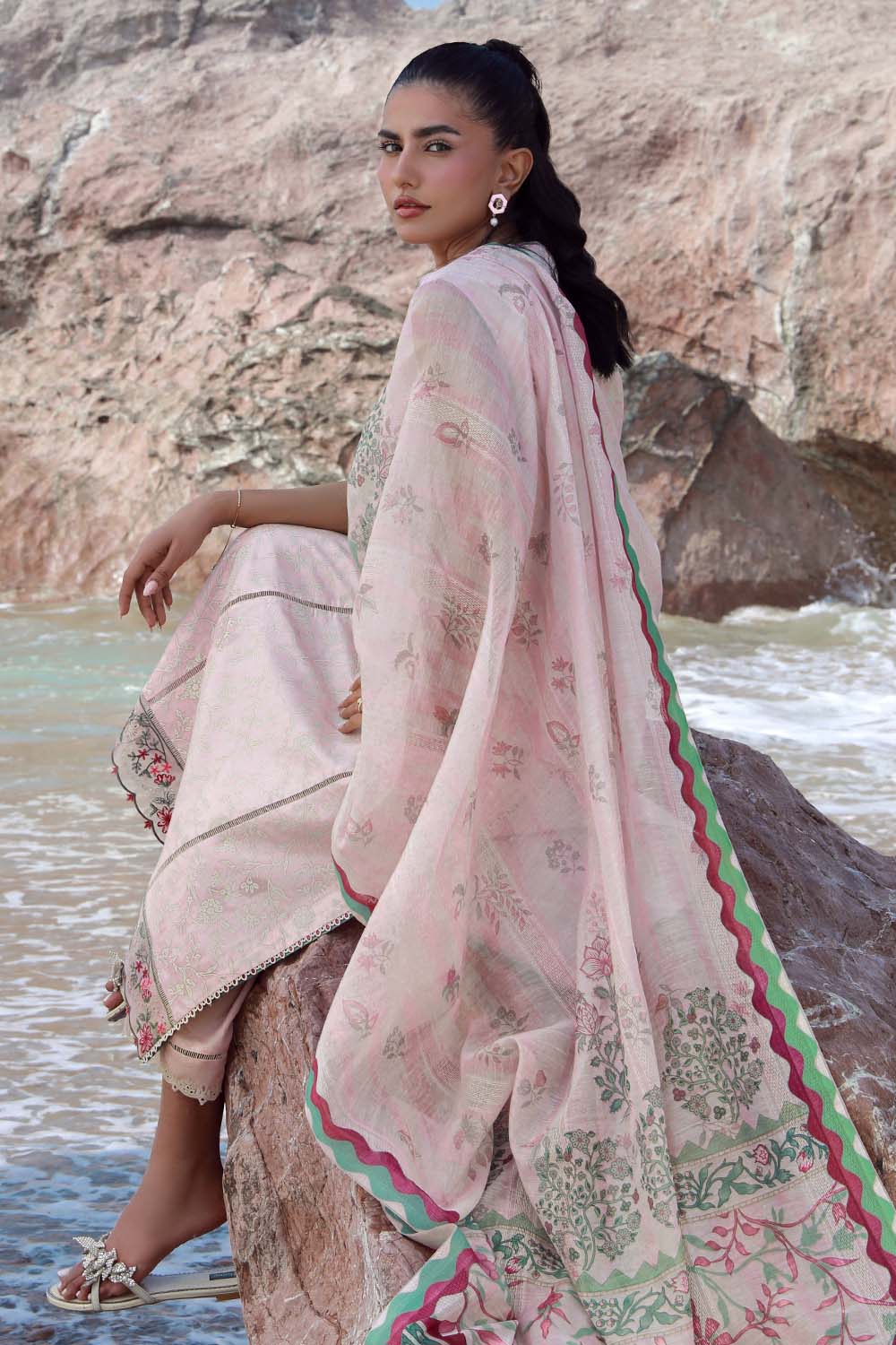 Seran | Afsanah Lawn 25 | INSA - Official Seran stockist in UK - Sakeena London
