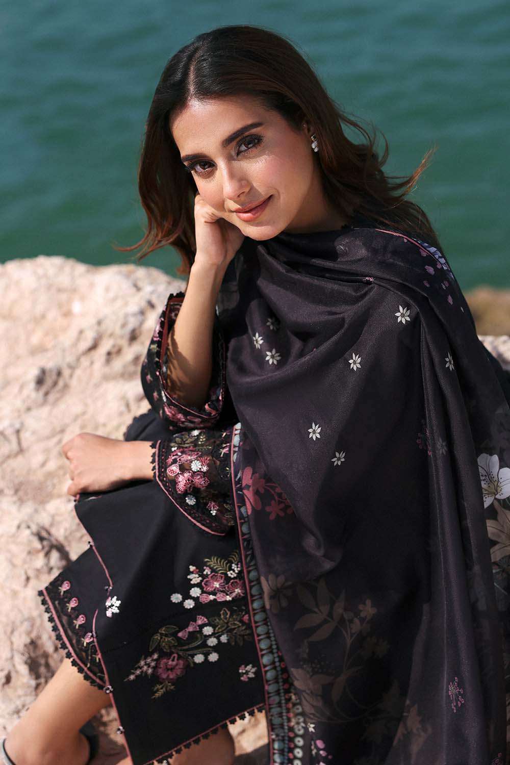 Seran | Afsanah Lawn 25 | ZOYA - Official Seran stockist in UK - Sakeena London
