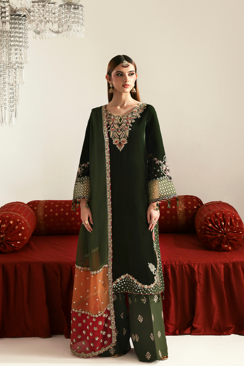 Emaan Adeel | Zarposh Velvet 25 | AARISH - Official Emaan Adeel stockist in UK - Sakeena London