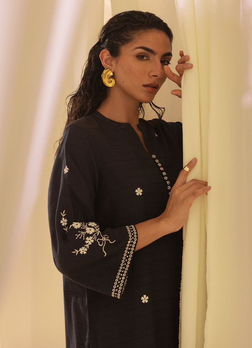 Image | Spring Basics 25 | IJSE-214055-12500 - Official Image stockist in UK - Sakeena London