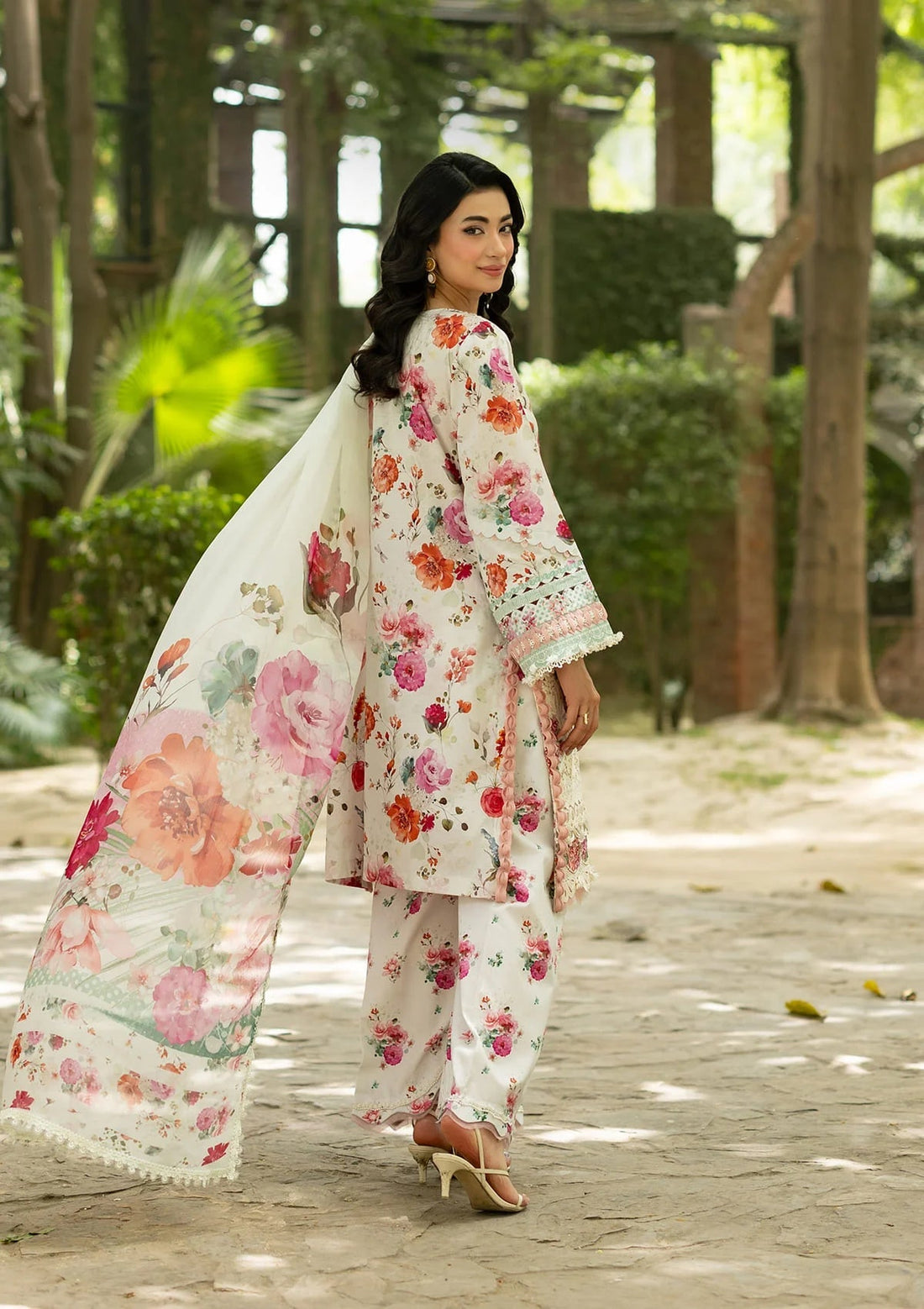 Elaf Premium | Signature Embroidered Lawn with Chiffon Collection 26 | ESG-4A CLAIRE