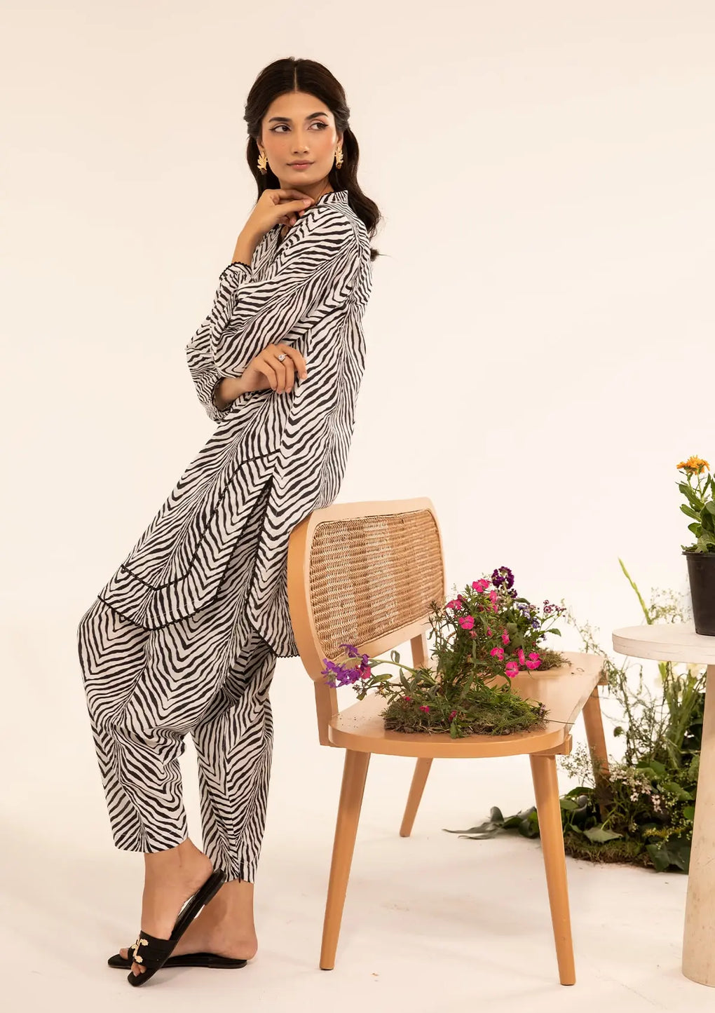 Elaf Premium | Pret 25 | EPT-09 SIVE - Official Elaf Premium stockist in UK - Sakeena London