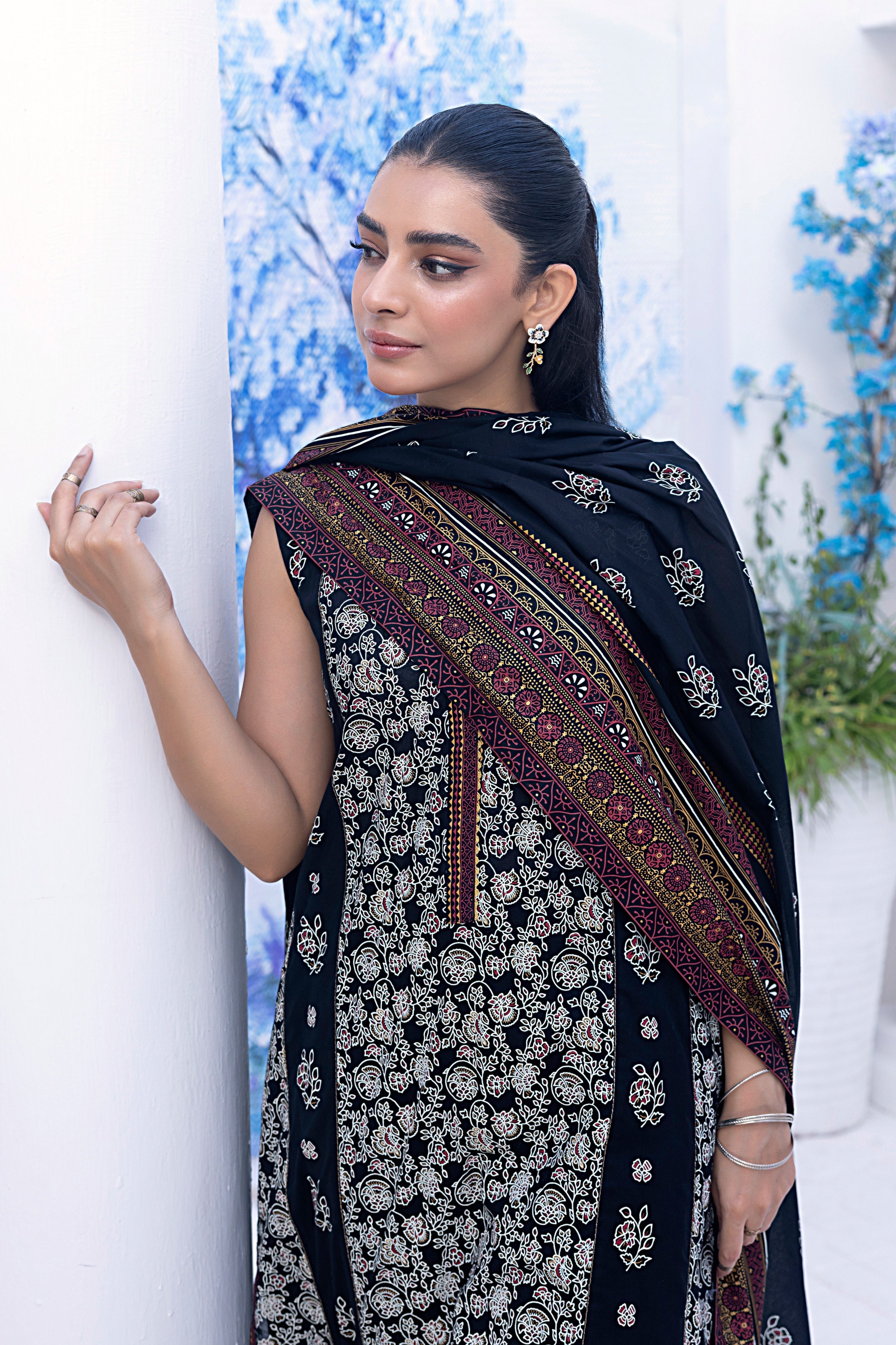 LSM | Winter Marina 24 | 0001-D - Official LSM stockist in UK - Sakeena London