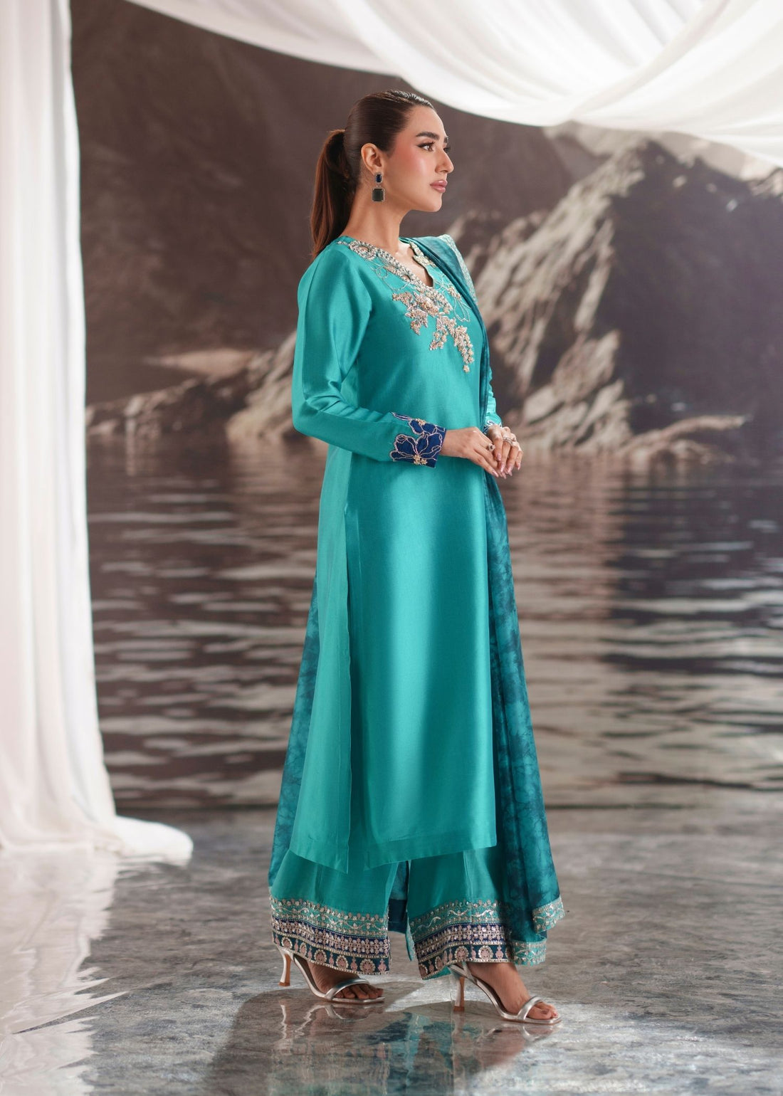 Mehak Yaqoob | Enchante Luxe Edit | Lumi