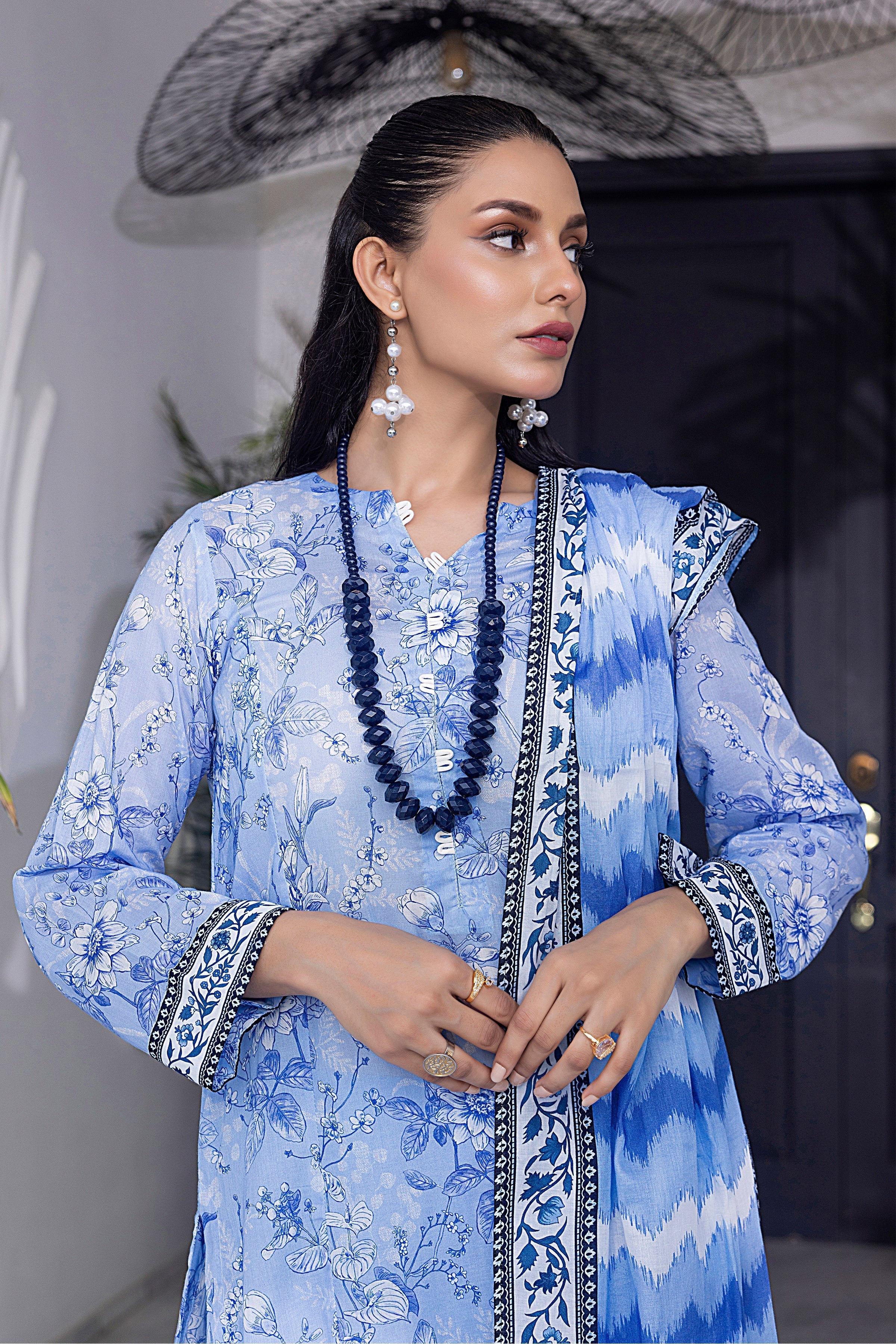 LSM | Winter Marina 24 | 0158 - Official LSM stockist in UK - Sakeena London