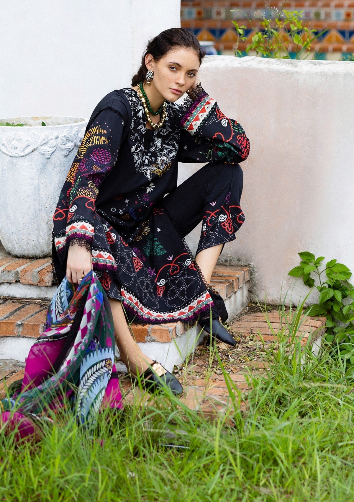 Winter - Mushq - Hemline Mirasol - Intermix 25 - HML#01A - Medi Noche