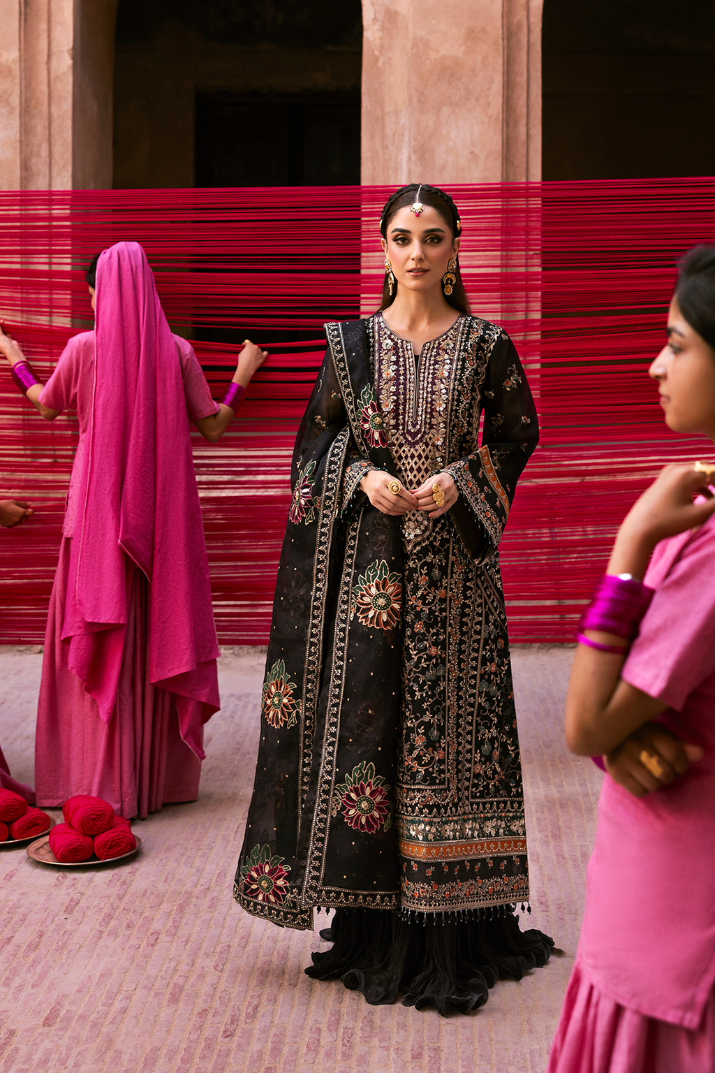 Emaan Adeel I The Empress Wedding Formals I NOCTELLE - Official Emaan Adeel stockist in UK - Sakeena London
