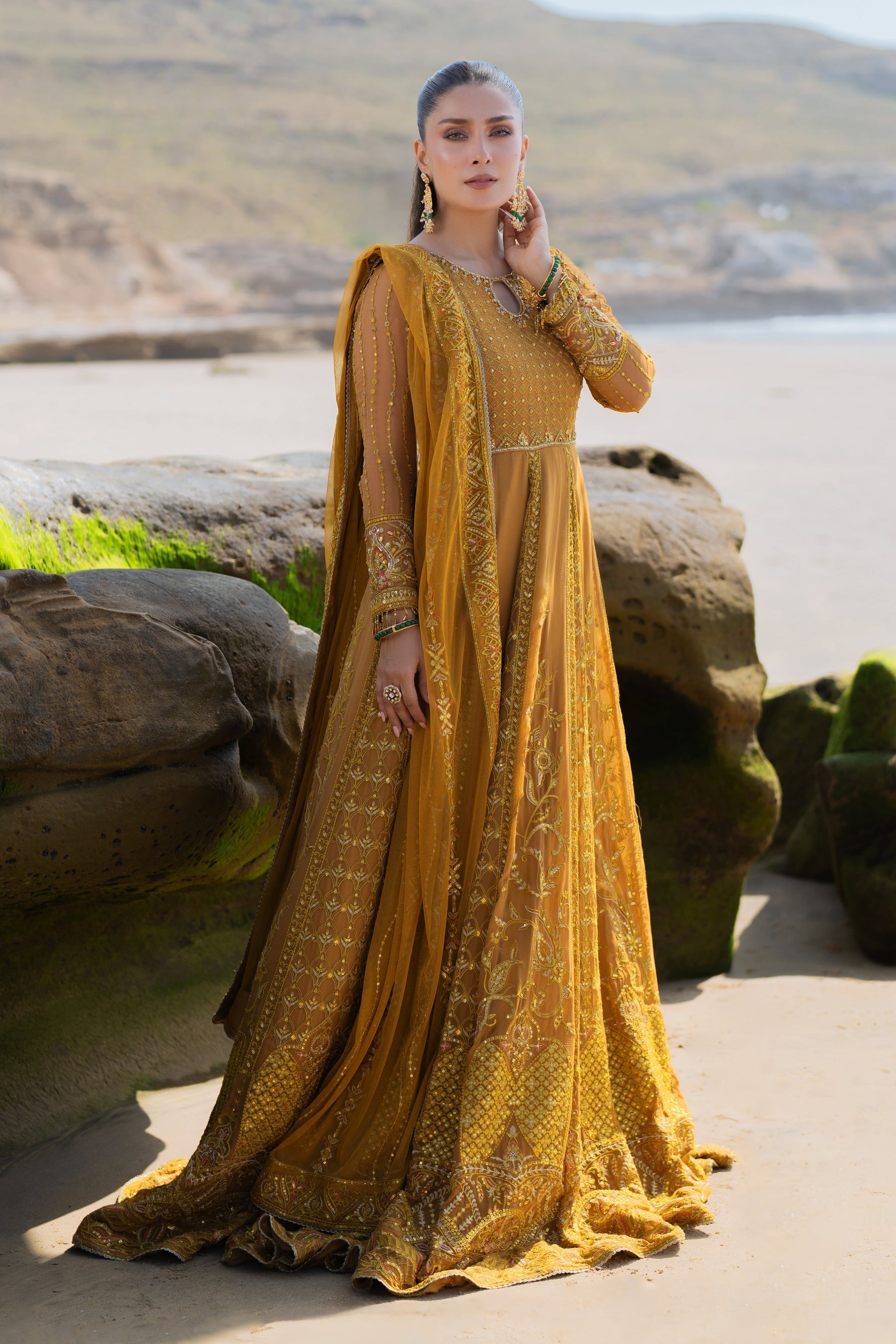 Naqshi | Sahil Kinaray | AINARA - Official Naqshi stockist in UK - Sakeena London