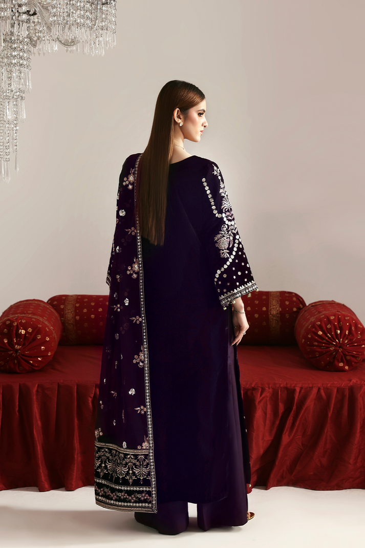 Emaan Adeel | Zarposh Velvet 25 | DILNAR - Official Emaan Adeel stockist in UK - Sakeena London