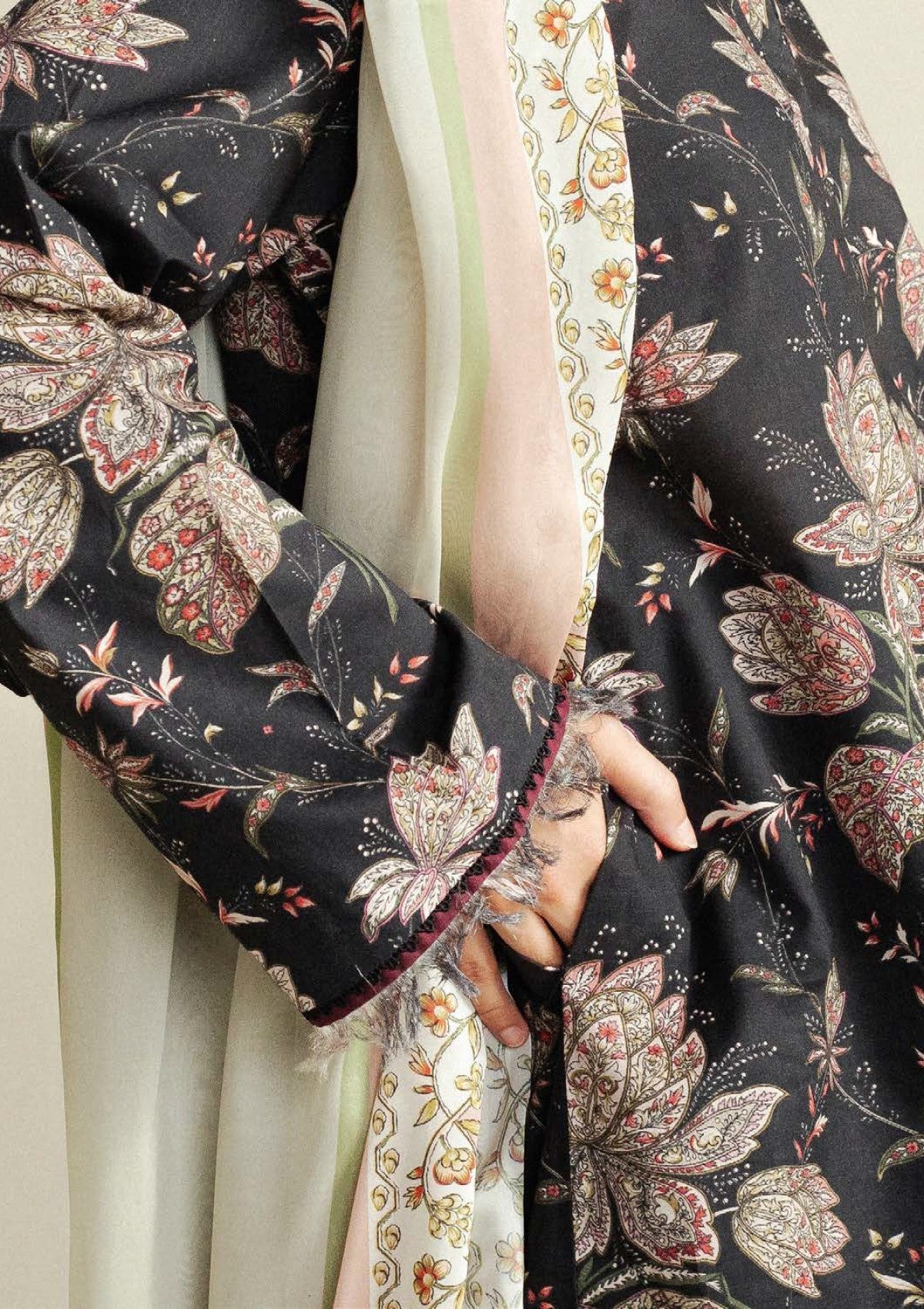Zara Shahjahan | Coco Prints 25 | Daisy-8B - Official Zara Shahjahan stockist in UK - Sakeena London
