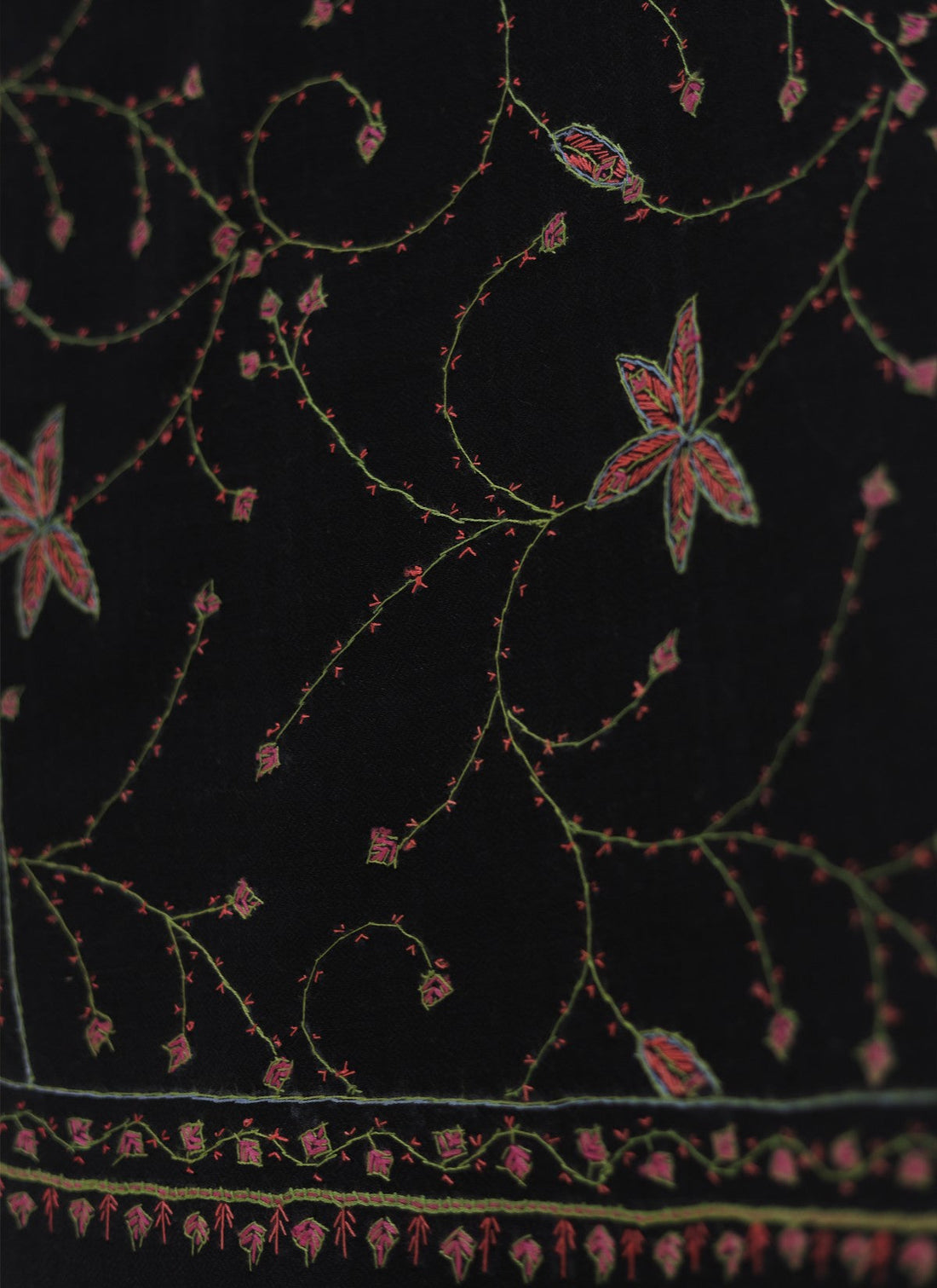 Wool Needle Work Shawl D - 70J - BLACK