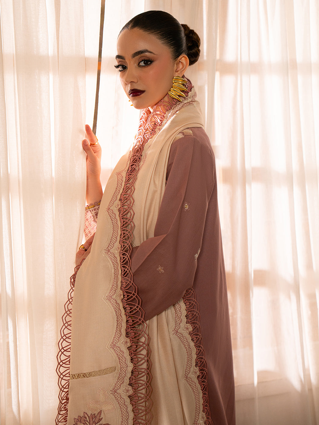 Bin Ilyas | Gulrukh Khaddar 25 | 62-A - Official Bin Ilyas stockist in UK - Sakeena London