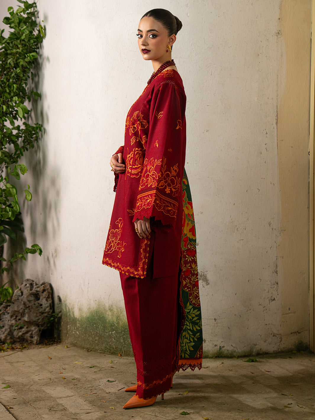 Bin Ilyas | Gulrukh Khaddar 25 | 63-B - Official Bin Ilyas stockist in UK - Sakeena London