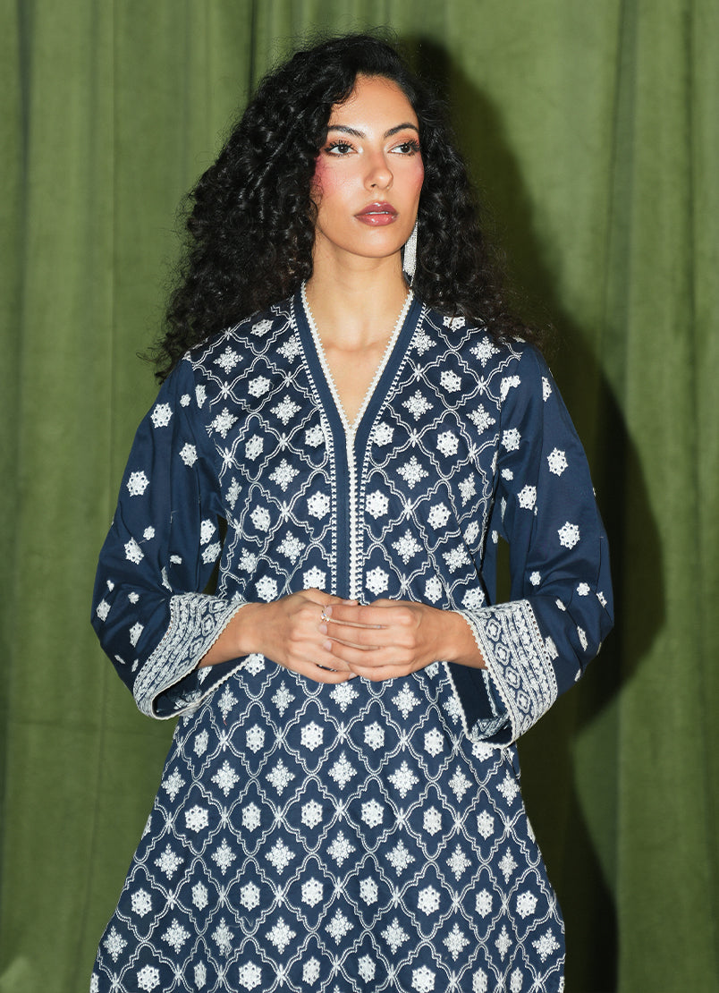 Image | Spring the Tea | ICSE-213889 - Official Image stockist in UK - Sakeena London