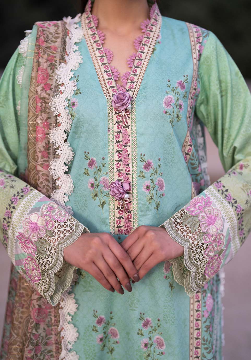Zarqash | Luxe Lawn 26 | ZQL0011