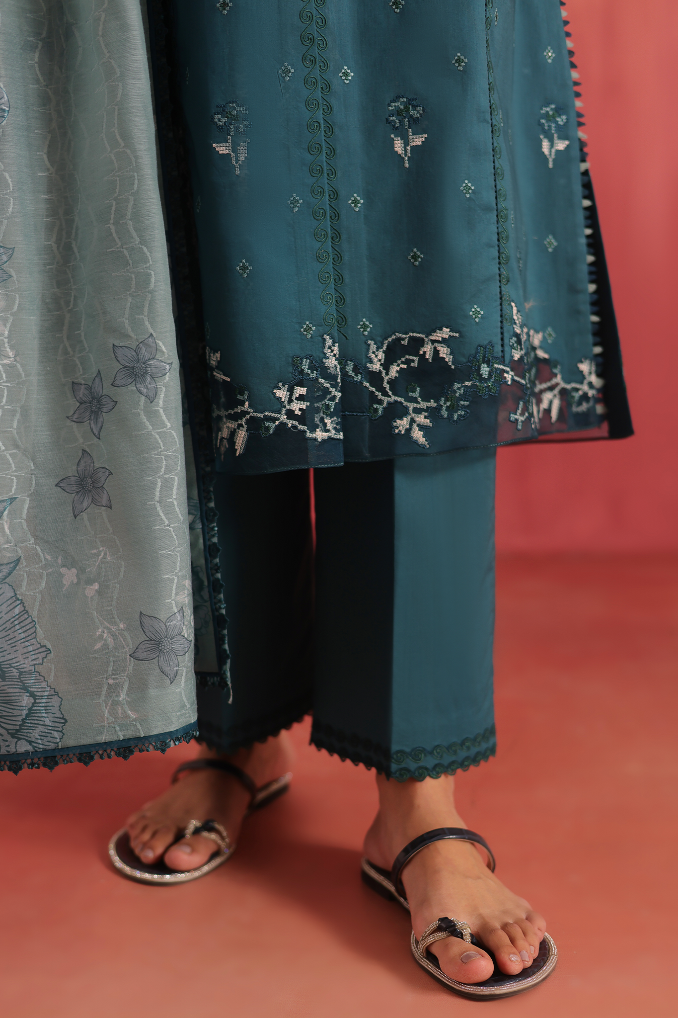 Seran | Nayab Eid Lawn | TIA - Official Seran stockist in UK - Sakeena London