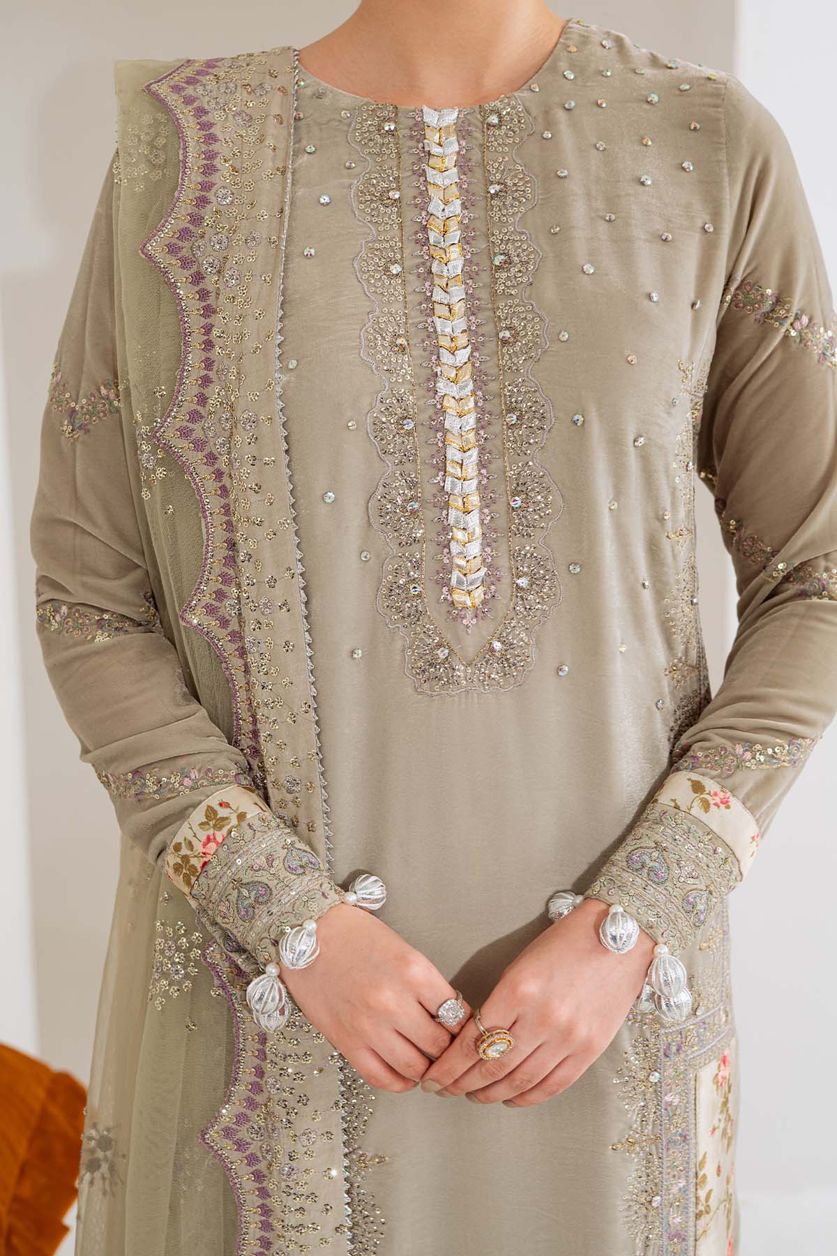 Nureh | Maya Velvet | NW-111 - Official Nureh stockist in UK - Sakeena London