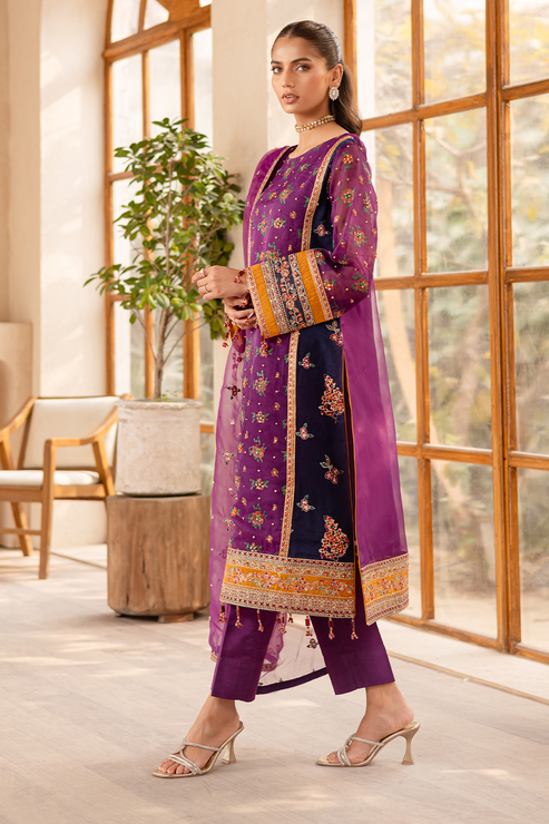 Emaan Adeel | Noore Festive Formals | NAYERA - Official Emaan Adeel stockist in UK - Sakeena London