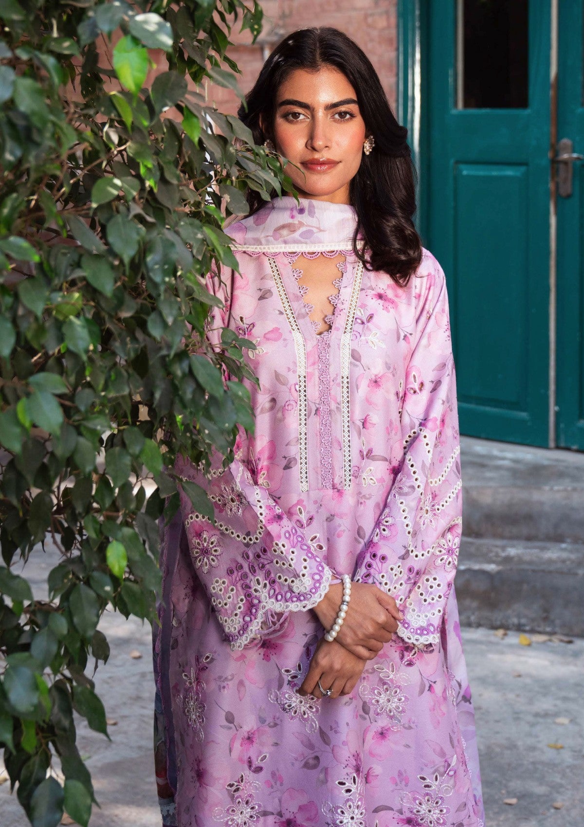 Lawn - Neeshay - Summer Lines - Printkari 25 - WISTERIA