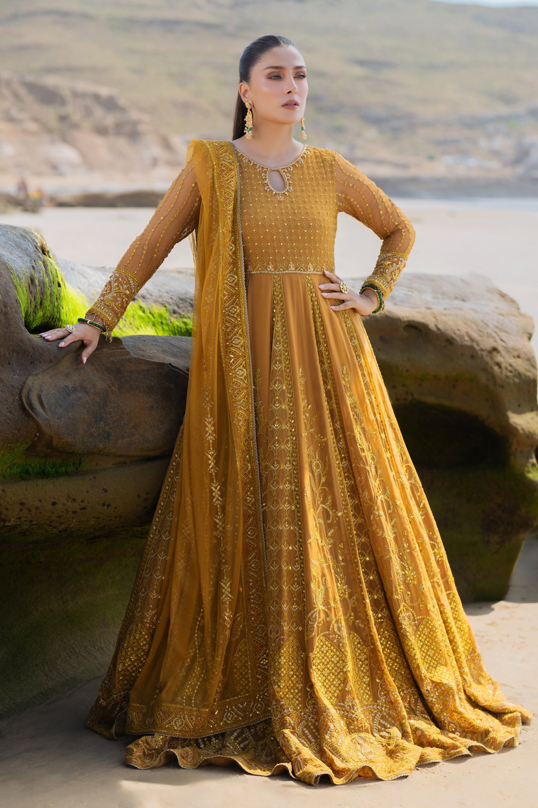 Naqshi | Sahil Kinaray | AINARA - Official Naqshi stockist in UK - Sakeena London