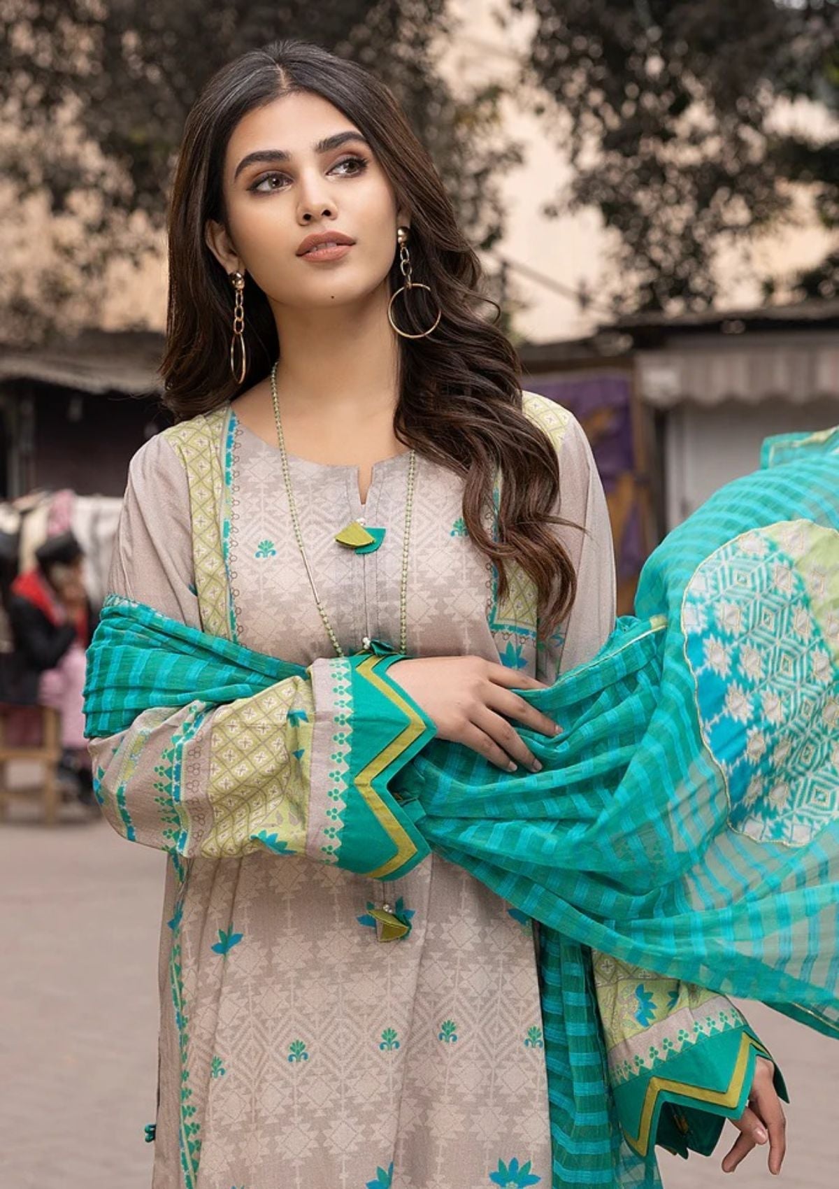 Lawn Collection - Charizma - Beyond Casuals - Melody - V01 - CPE#13