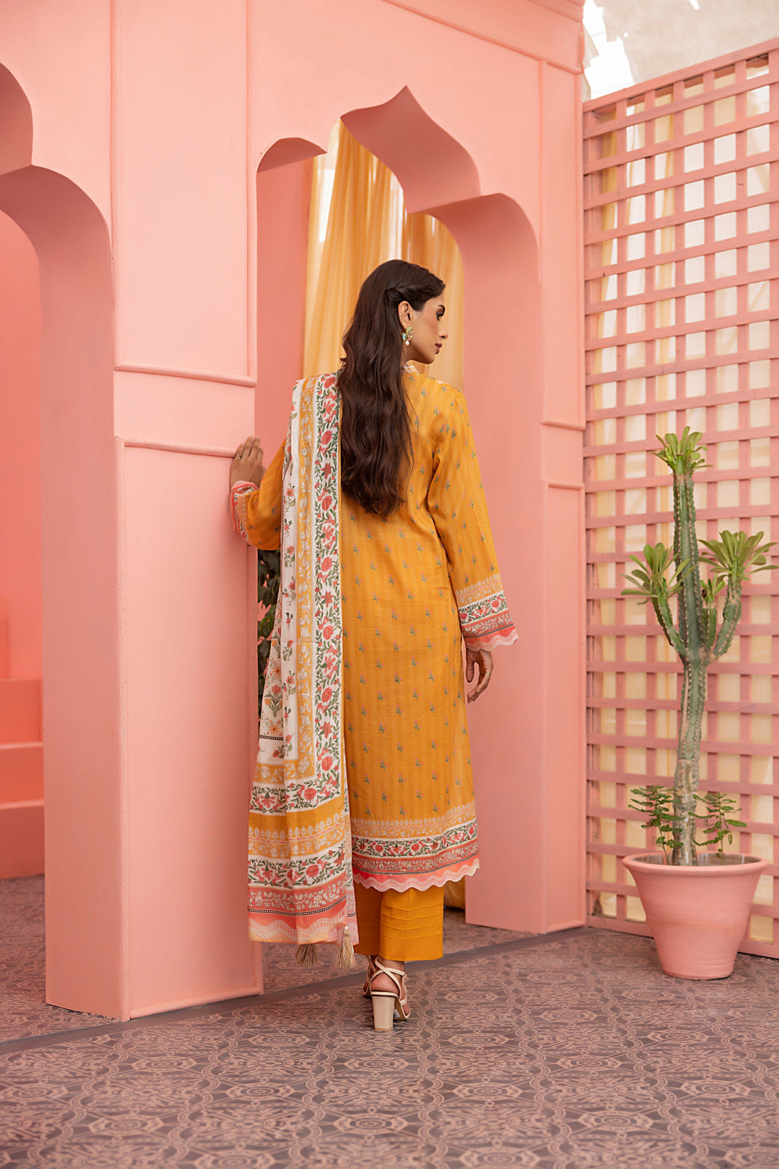LSM | Winter Marina 24 | 0141 - Official LSM stockist in UK - Sakeena London