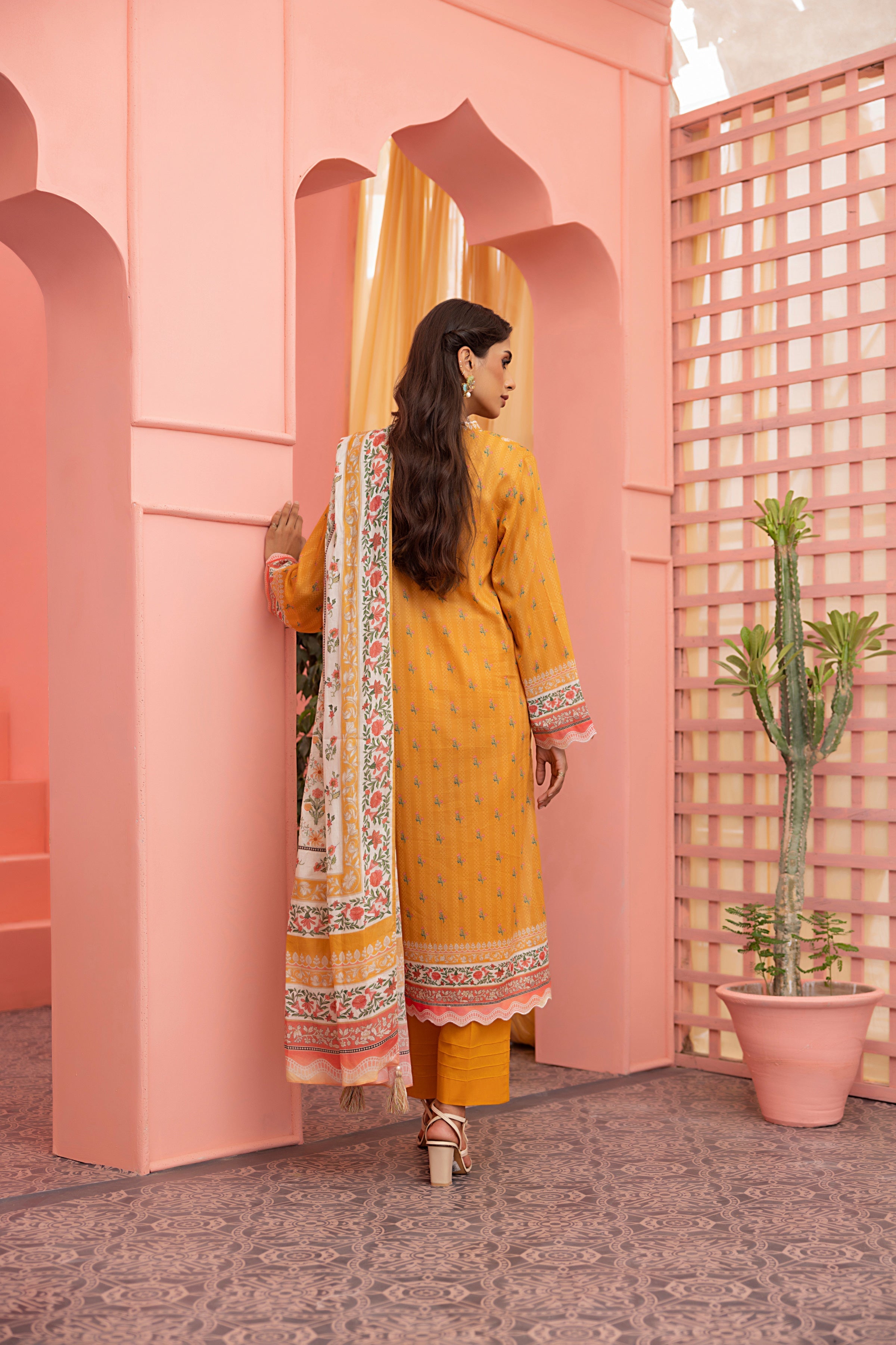 LSM | Winter Marina 24 | 0141 - Official LSM stockist in UK - Sakeena London