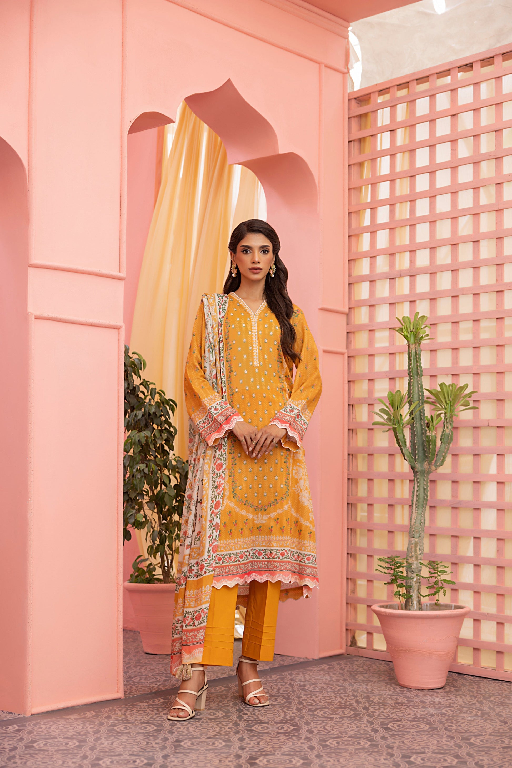 LSM | Winter Marina 24 | 0141 - Official LSM stockist in UK - Sakeena London