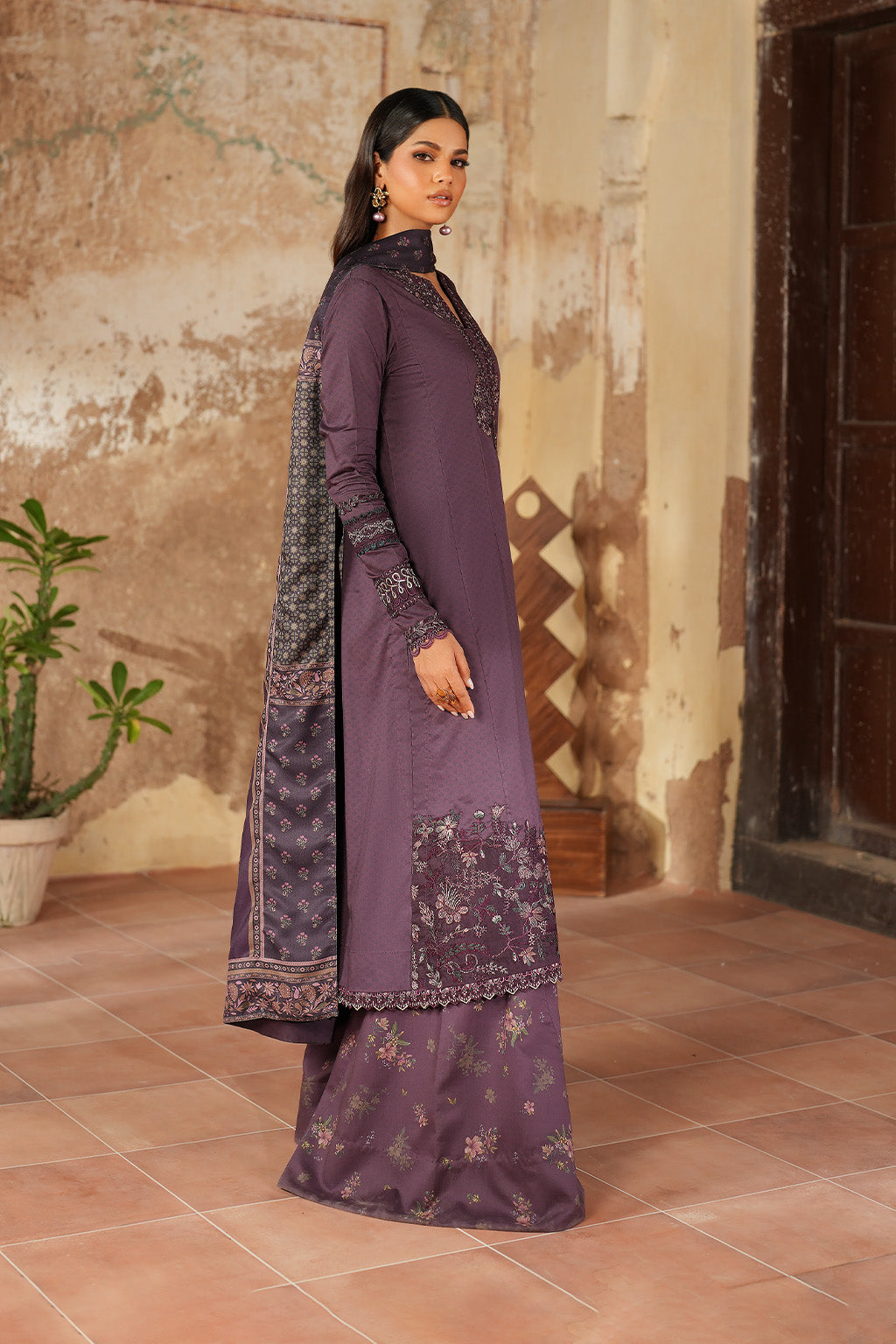 Iznik | Winter 25 | IPF-11 - Official Iznik stockist in UK - Sakeena London