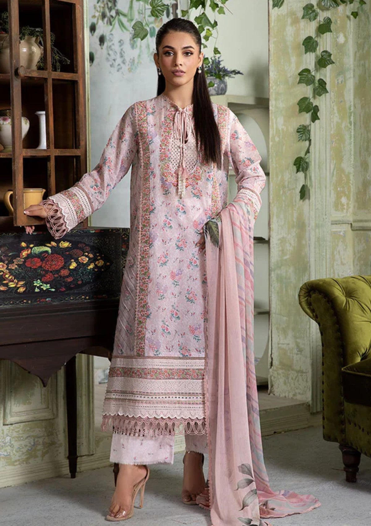 Lawn - Sobia Nazir - Vital Luxury 25 Vol 2 - SV2 #4A