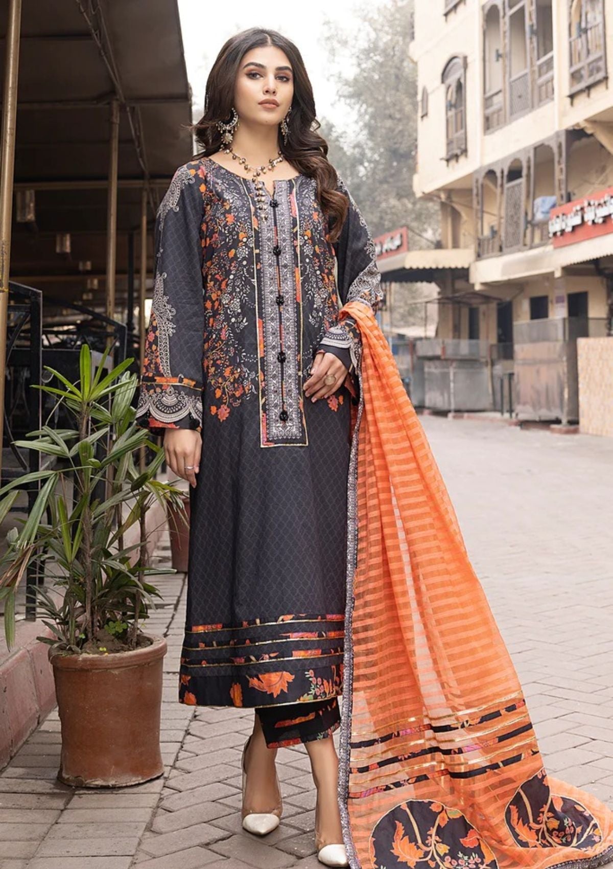 Lawn Collection - Charizma - Beyond Casuals - Melody - V01 - CPE#6
