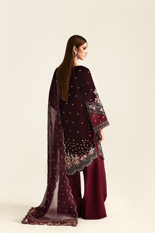 Emaan Adeel | Zarposh Velvet 25 | KANWAL - Official Emaan Adeel stockist in UK - Sakeena London