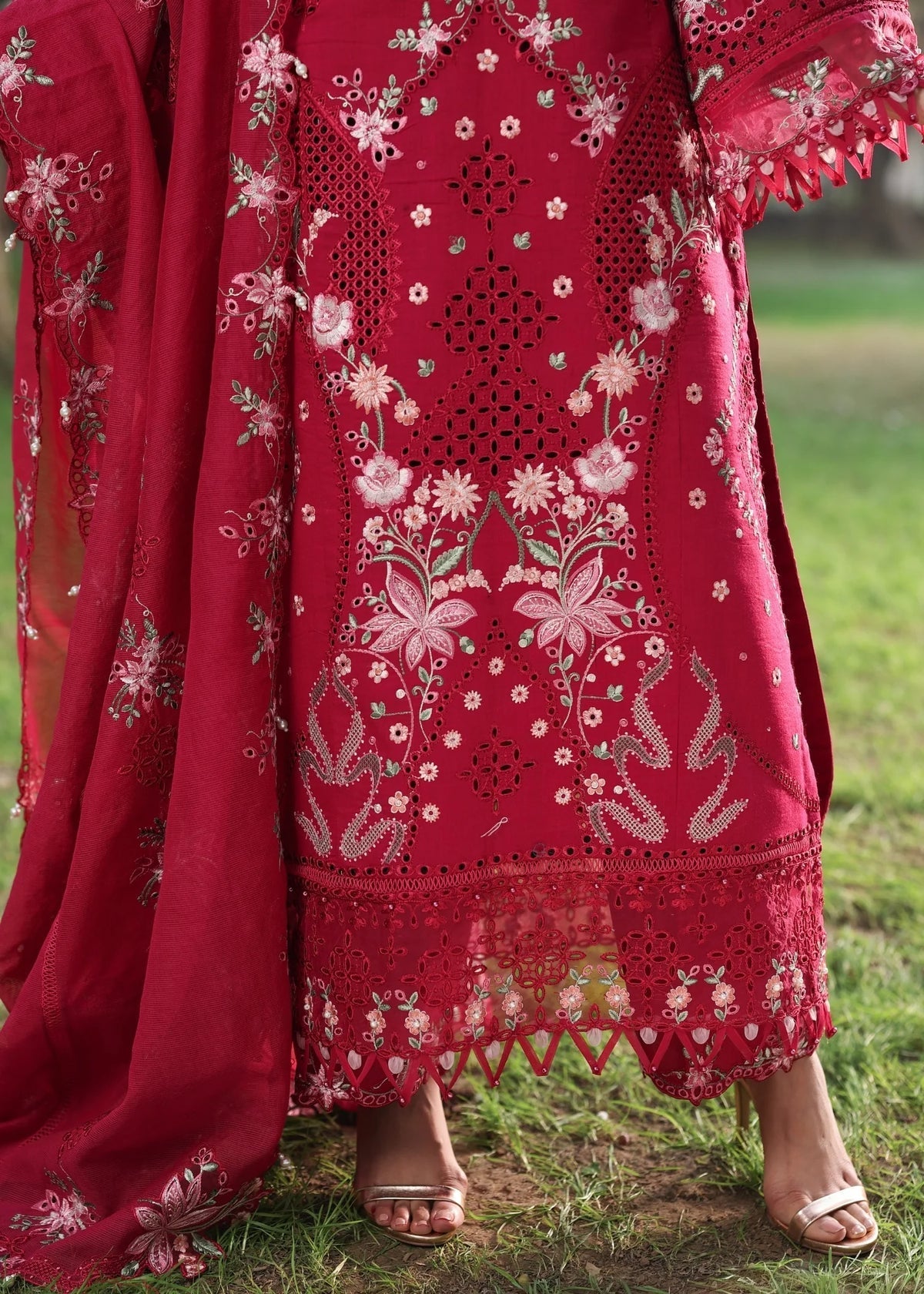 Sardinia | Tales of Petals | FLORAL FUCHSIA