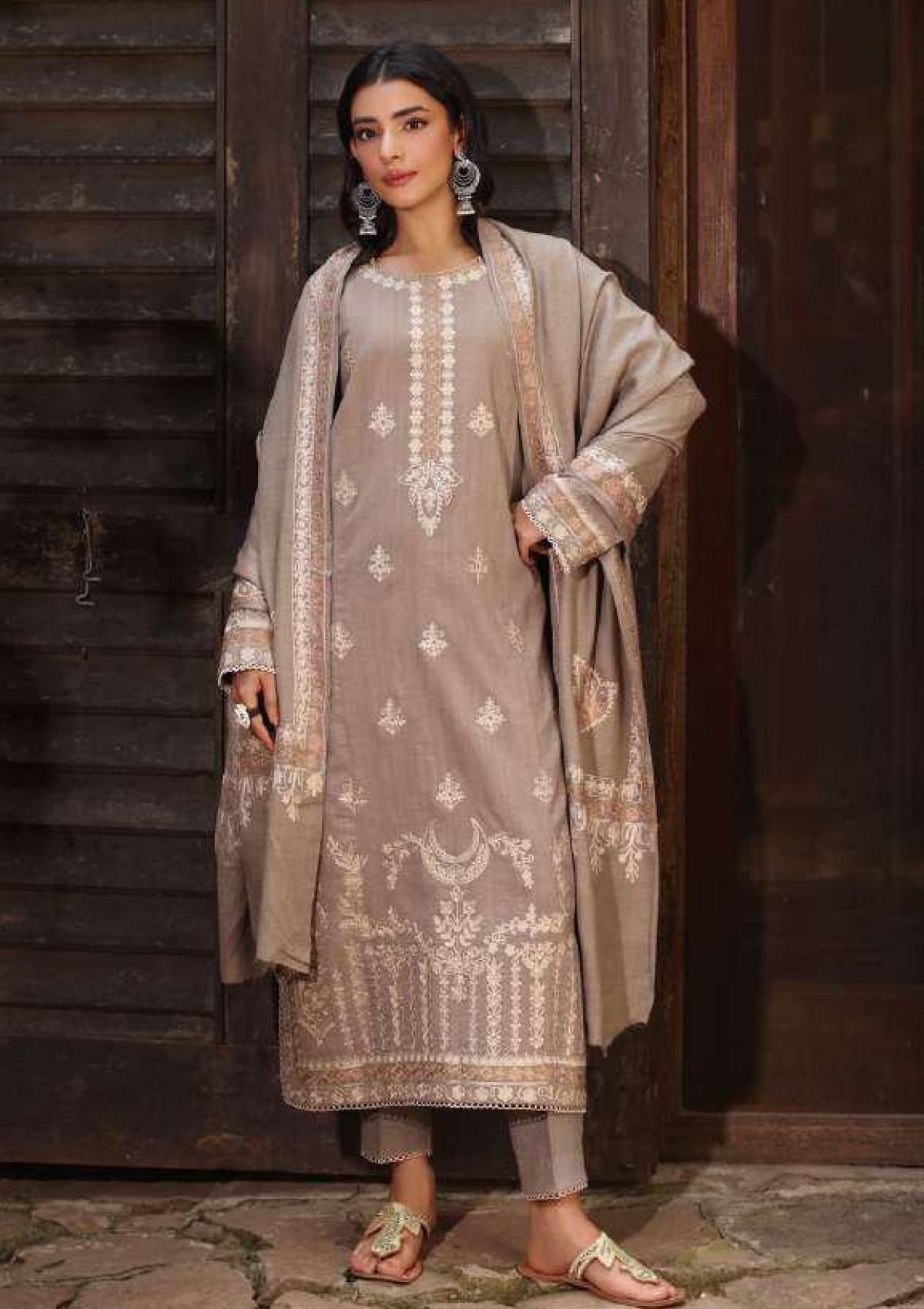 Winter Collection - Noor - Saadia Asad - Suzaanikari - NSK24#07