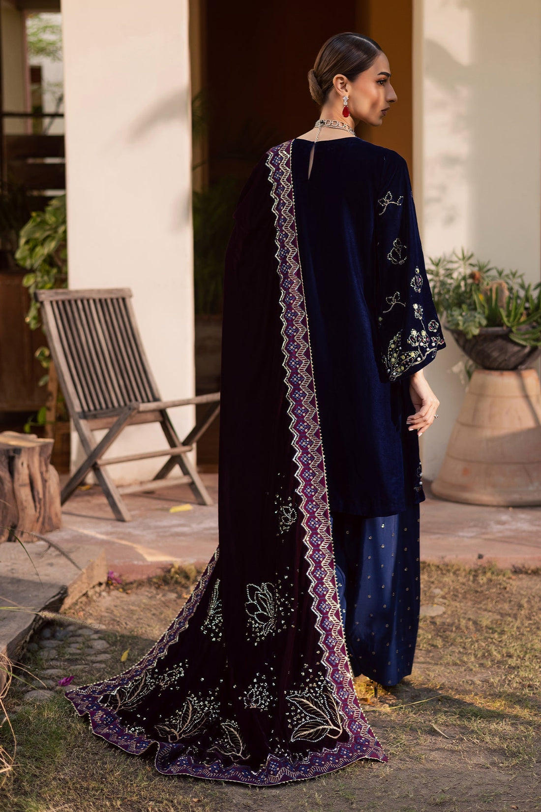 Nureh | Maya Velvet | NW-116 - Official Nureh stockist in UK - Sakeena London