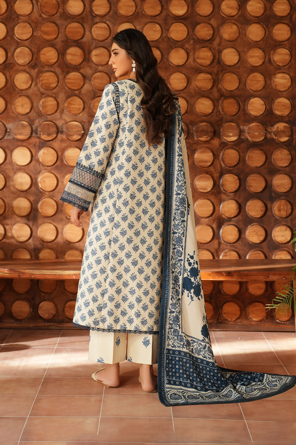 Iznik | Winter 25 | IPF-07 - Official Iznik stockist in UK - Sakeena London