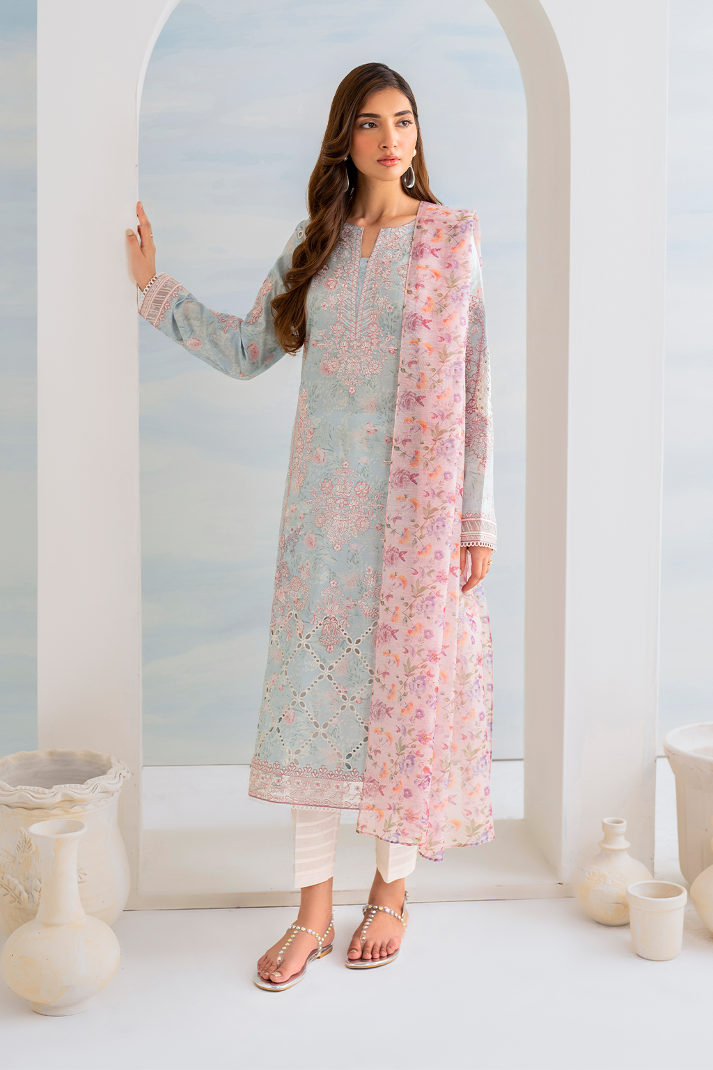 Iznik | Guzel lawn 24 | IGL-01 - Official Iznik stockist in UK - Sakeena London