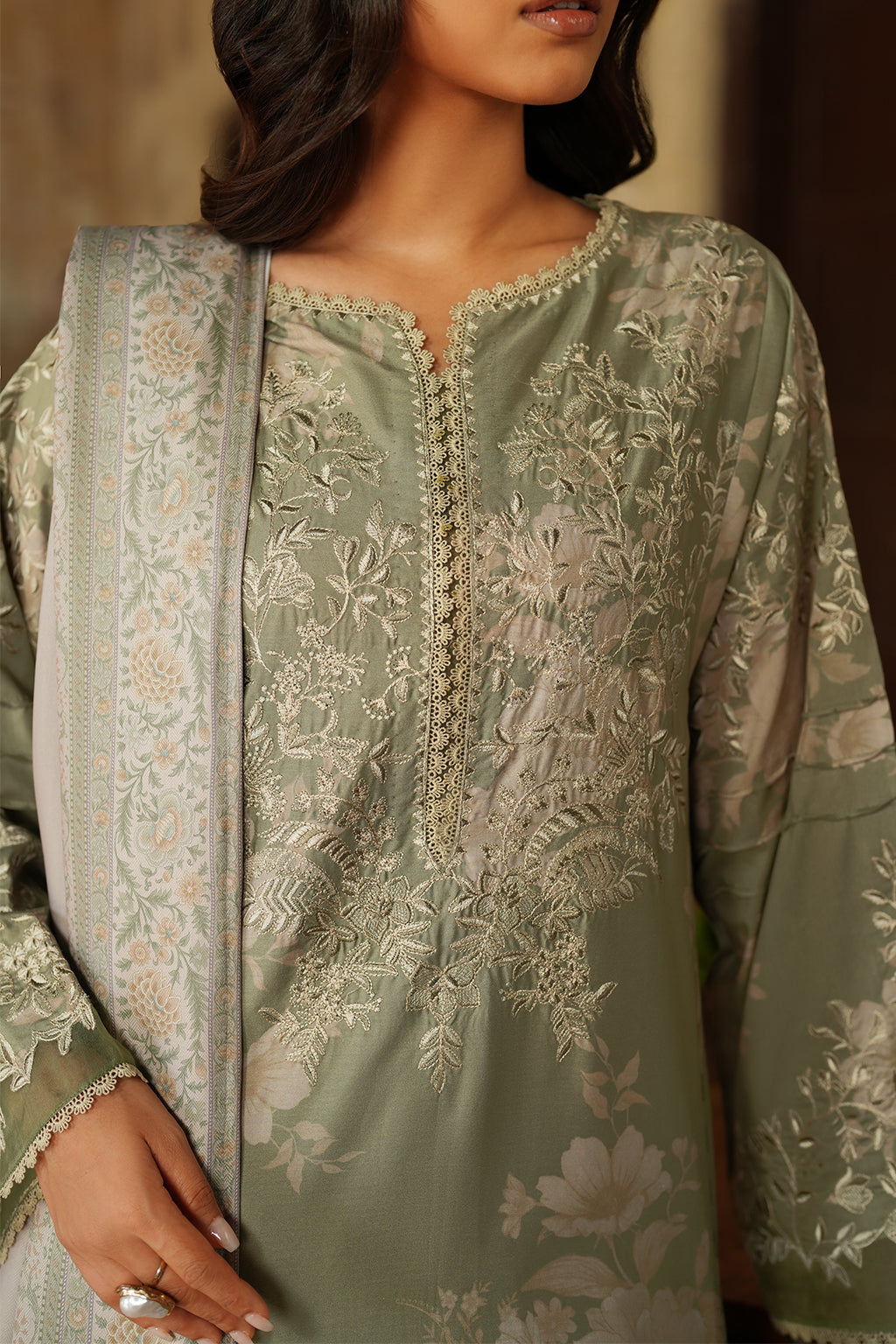 Iznik | Winter 25 | IPF-08 - Official Iznik stockist in UK - Sakeena London