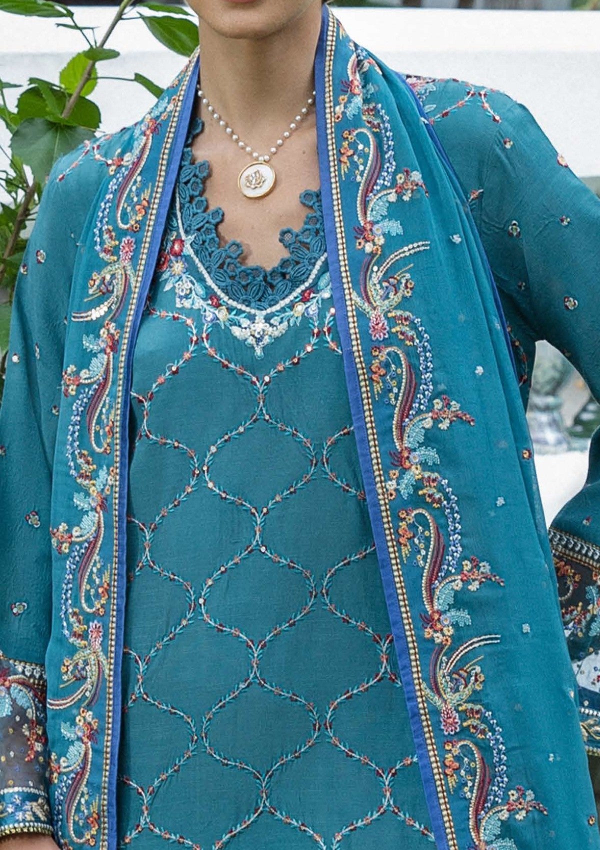Winter - Mushq - Hemline - Nuvera - Raw Silk 25 - ES#109 - VALENE