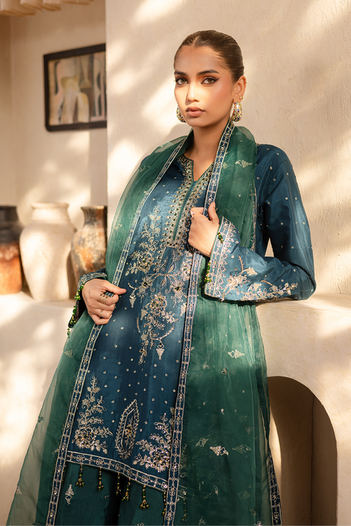 Emaan Adeel | Noore Festive Formals | LAVEEN - Official Emaan Adeel stockist in UK - Sakeena London