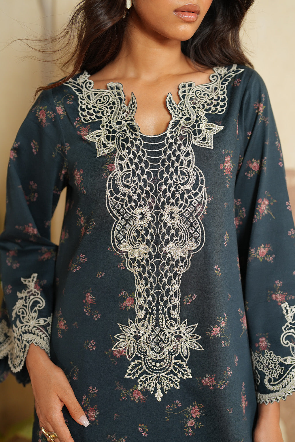Iznik | Winter 25 | IPF-12 - Official Iznik stockist in UK - Sakeena London